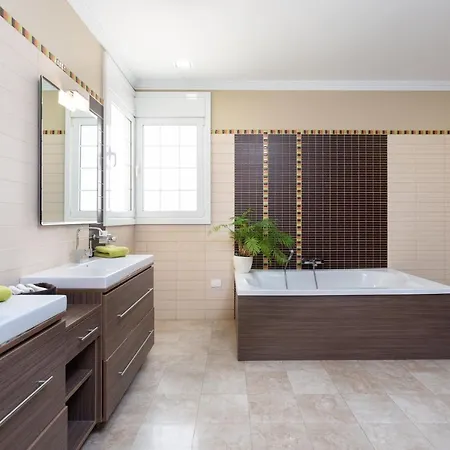 Tabaiba Luxus With Heatable Pool * El Rosario (Tenerife)
